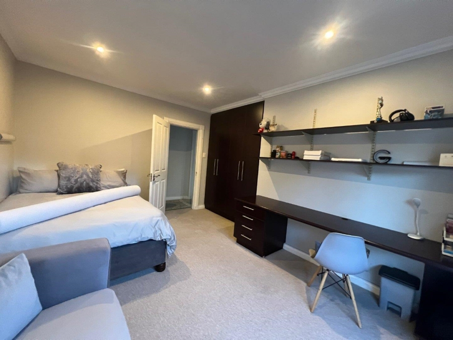 To Let 4 Bedroom Property for Rent in Walmer Eastern Cape